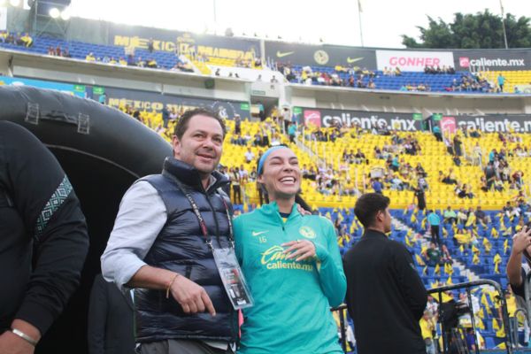 Santiago Baños y Sabrina Enciso (Luz Coello/ Infobae México)