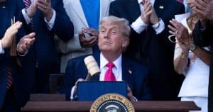 Encuesta sobre aprobación de Trump tras megaproyecto de ley