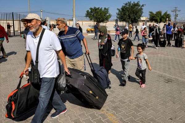 Evacuaciones médicas retrasadas ponen en riesgo a niños heridos en Gaza