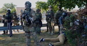 Tensión por protesta frente a ICE en Chicago